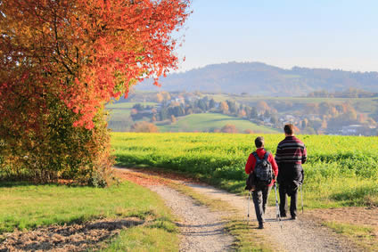 Wanderer auf einem Wanderweg in Deutschland