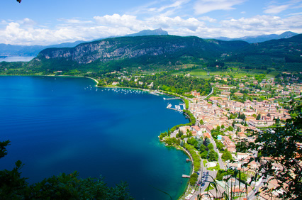 Blick auf den Gardasee im August