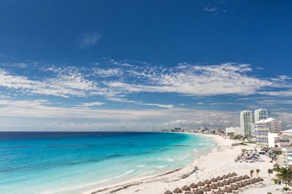 Strand von Cancun (Mexiko) im November